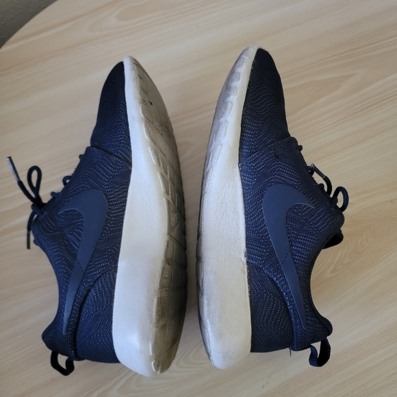 WMNS NIKE ROSHE ONE MOIRE OBSIDIAN/ WHITE/ BRIGHT MANGO size 7.5 - Picture 9 of 11